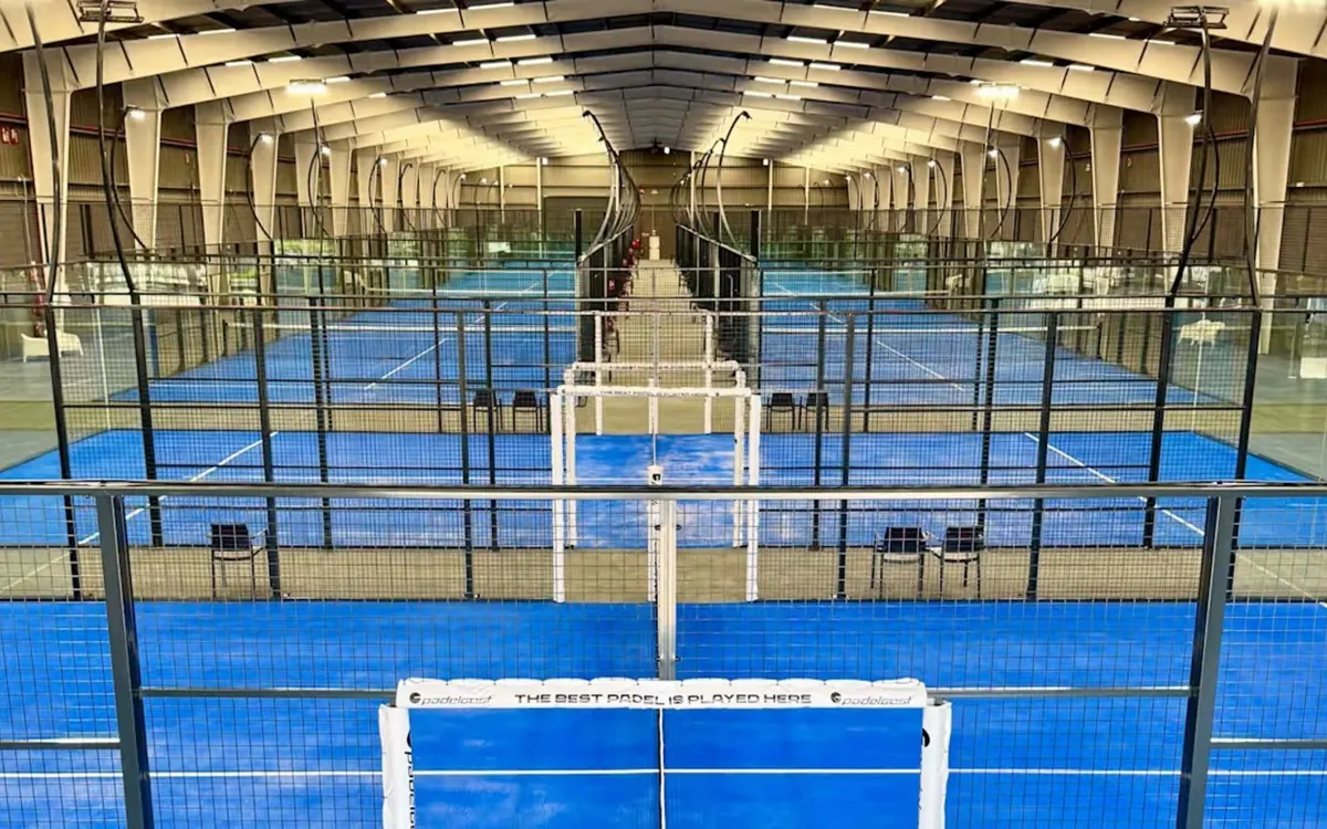 Pistas indoor de ProPadel Gavà, sede de los Equipos Horizon
